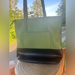 Elizabeth and James Tote!